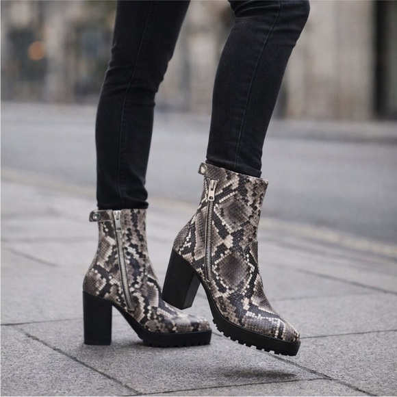 AllSaints Ana Snake Skin Embossed Lug Sole Platform Boot Size 38/ US 7 NWOB - Picture 4 of 16